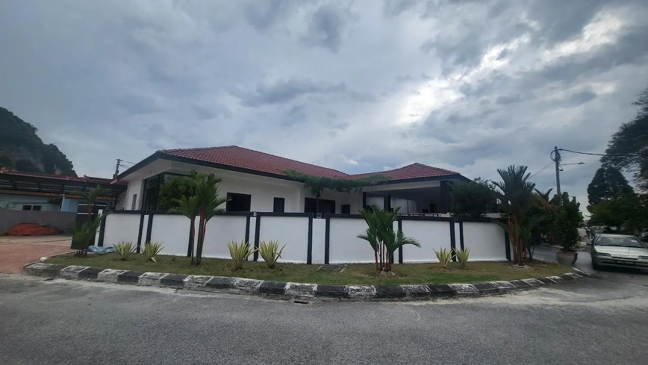 Fairy Retreat Private Pool Cottage Ipoh, Bbq, Ktv, 10-12 Pax ماليزيا