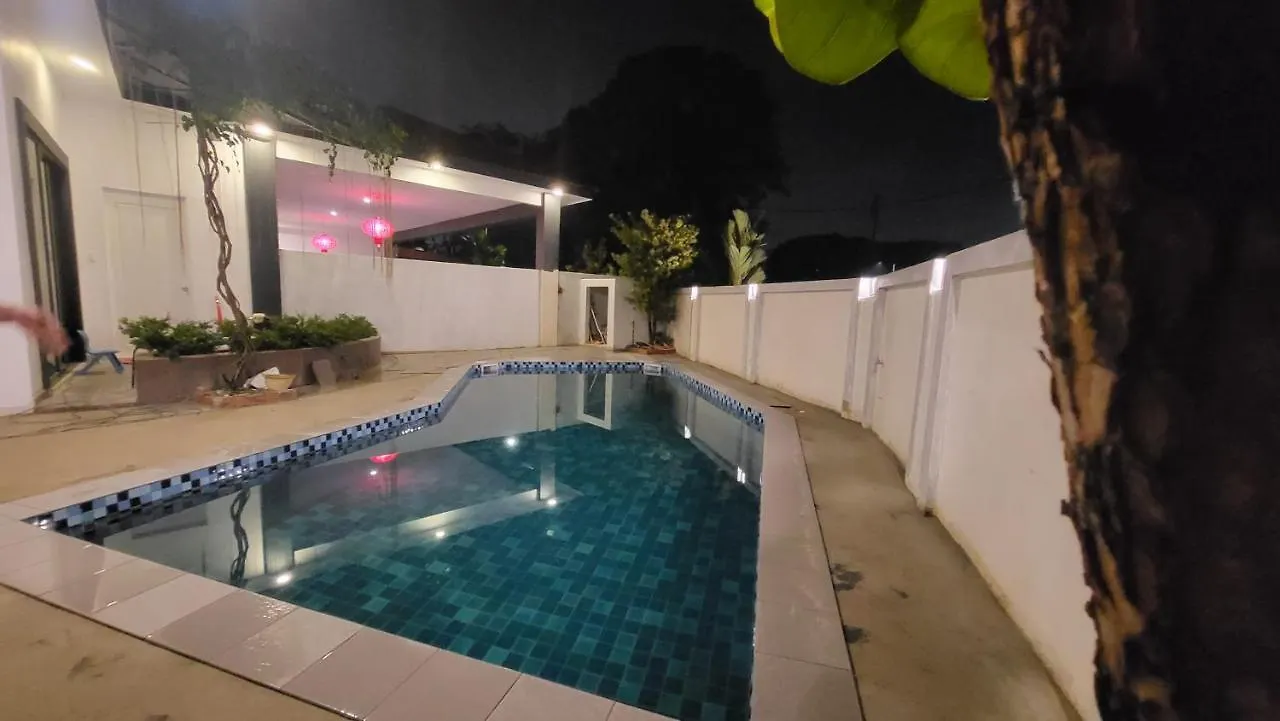Fairy Retreat Private Pool Cottage Ipoh, Bbq, Ktv, 10-12 Pax بيت للعطل