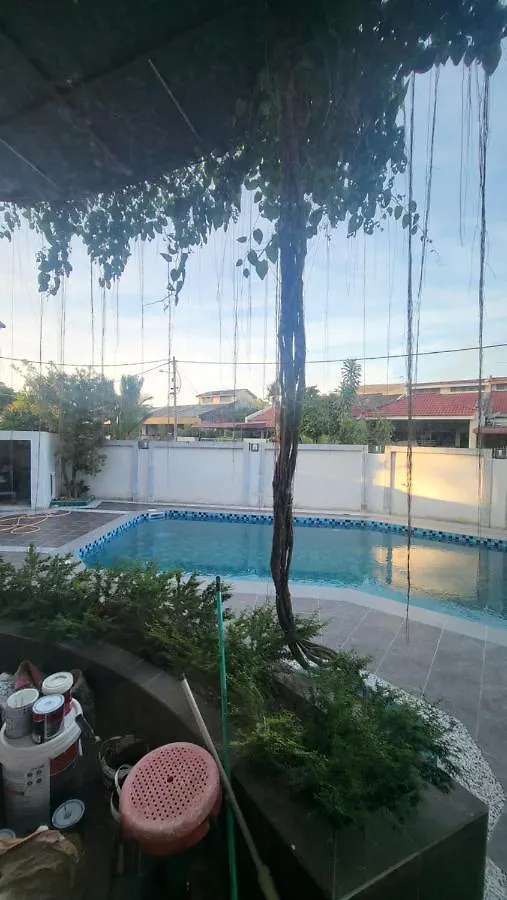 Fairy Retreat Private Pool Cottage Ipoh, Bbq, Ktv, 10-12 Pax