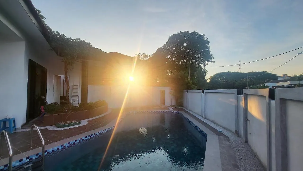 Fairy Retreat Private Pool Cottage Ipoh, Bbq, Ktv, 10-12 Pax 0*, ايبوه ماليزيا