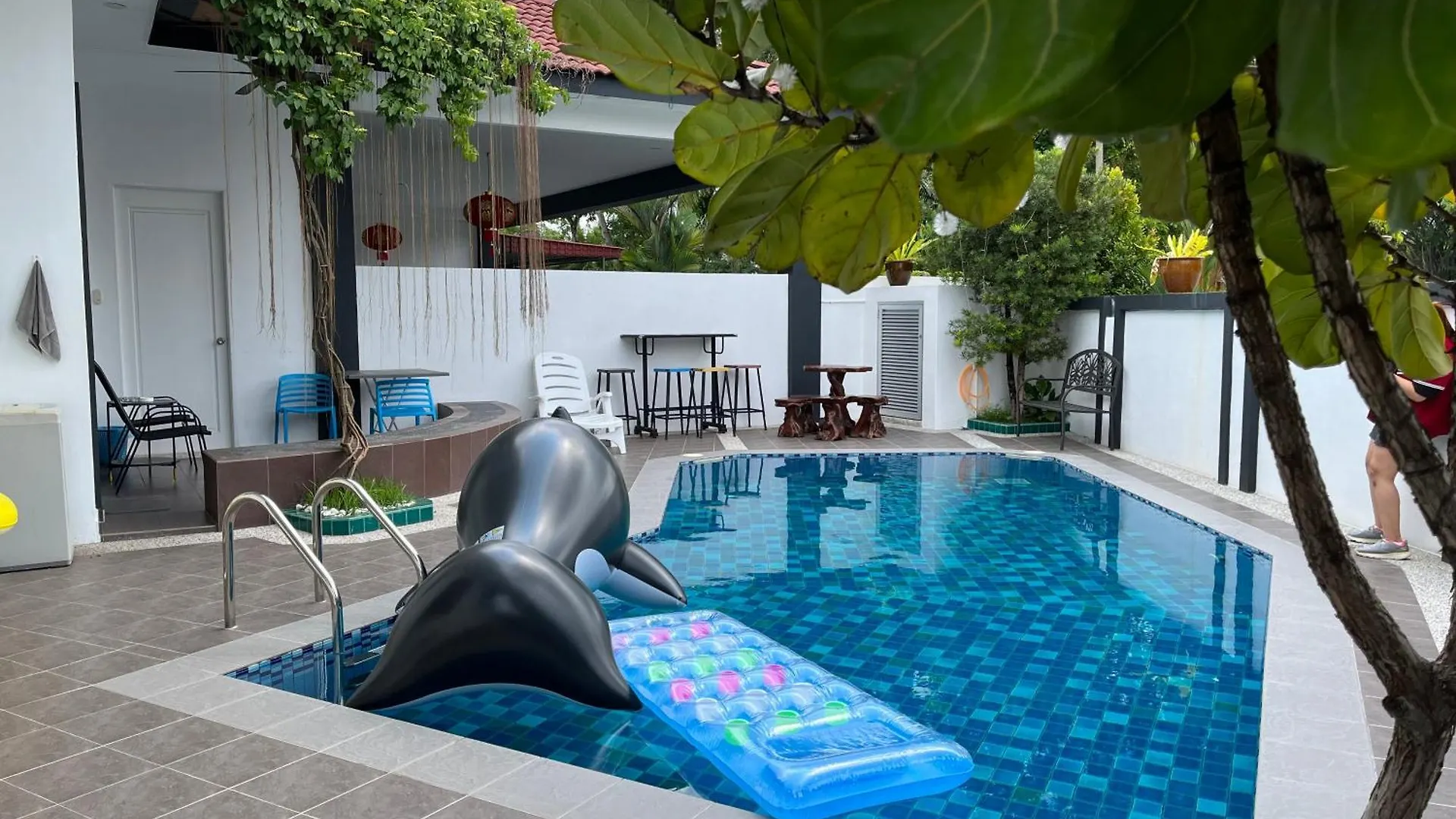Fairy Retreat Private Pool Cottage Ipoh, Bbq, Ktv, 10-12 Pax