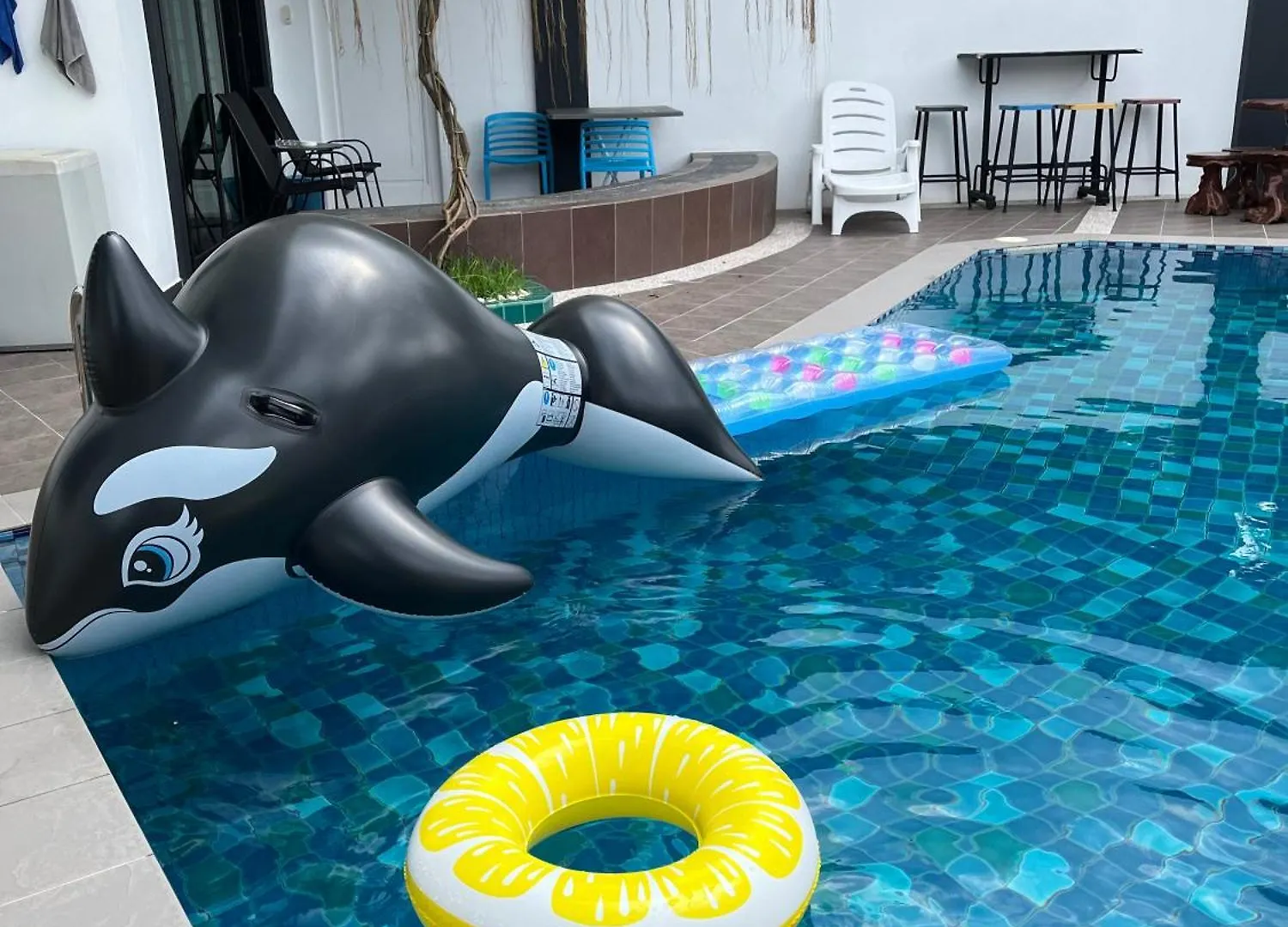 Fairy Retreat Private Pool Cottage Ipoh, Bbq, Ktv, 10-12 Pax